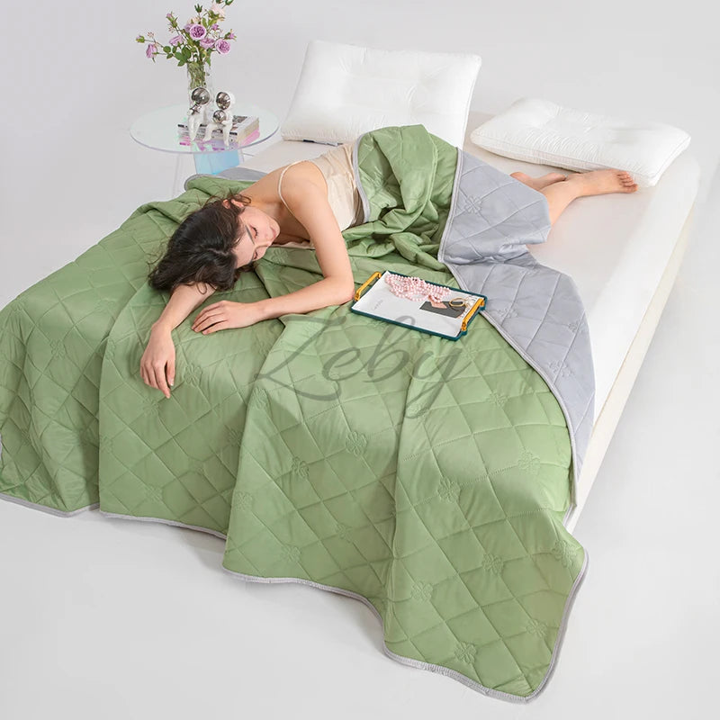 Grade A Cooling Blanket for Bed Soft Breathable King Size Summer Comforter Queen Air Conditioning Cool Lightweight Comforter