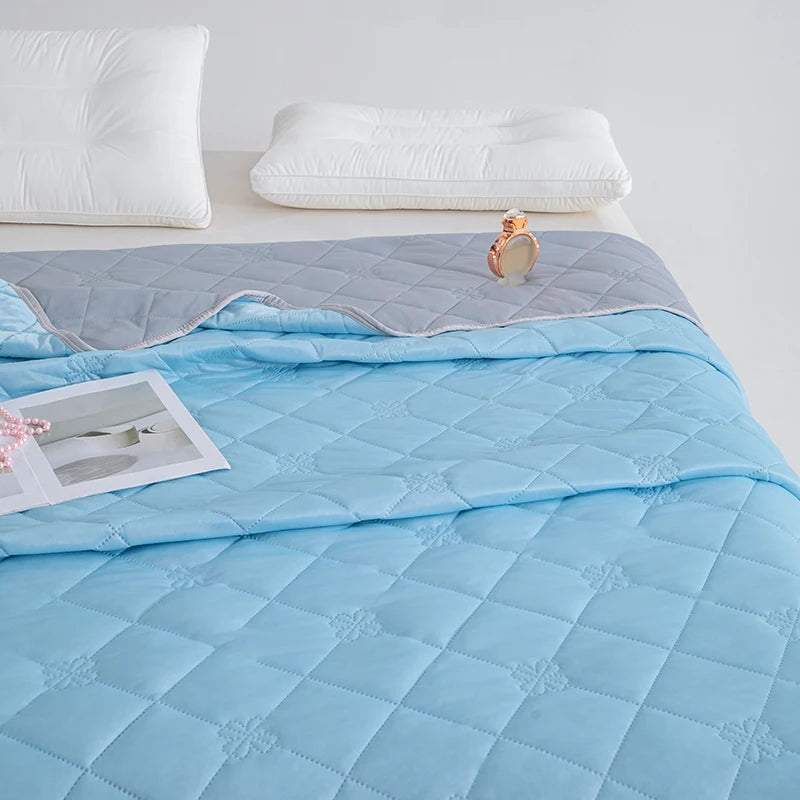 Grade A Cooling Blanket for Bed Soft Breathable King Size Summer Comforter Queen Air Conditioning Cool Lightweight Comforter