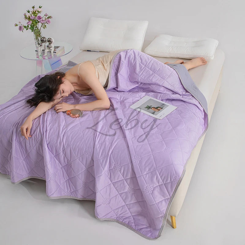 Grade A Cooling Blanket for Bed Soft Breathable King Size Summer Comforter Queen Air Conditioning Cool Lightweight Comforter